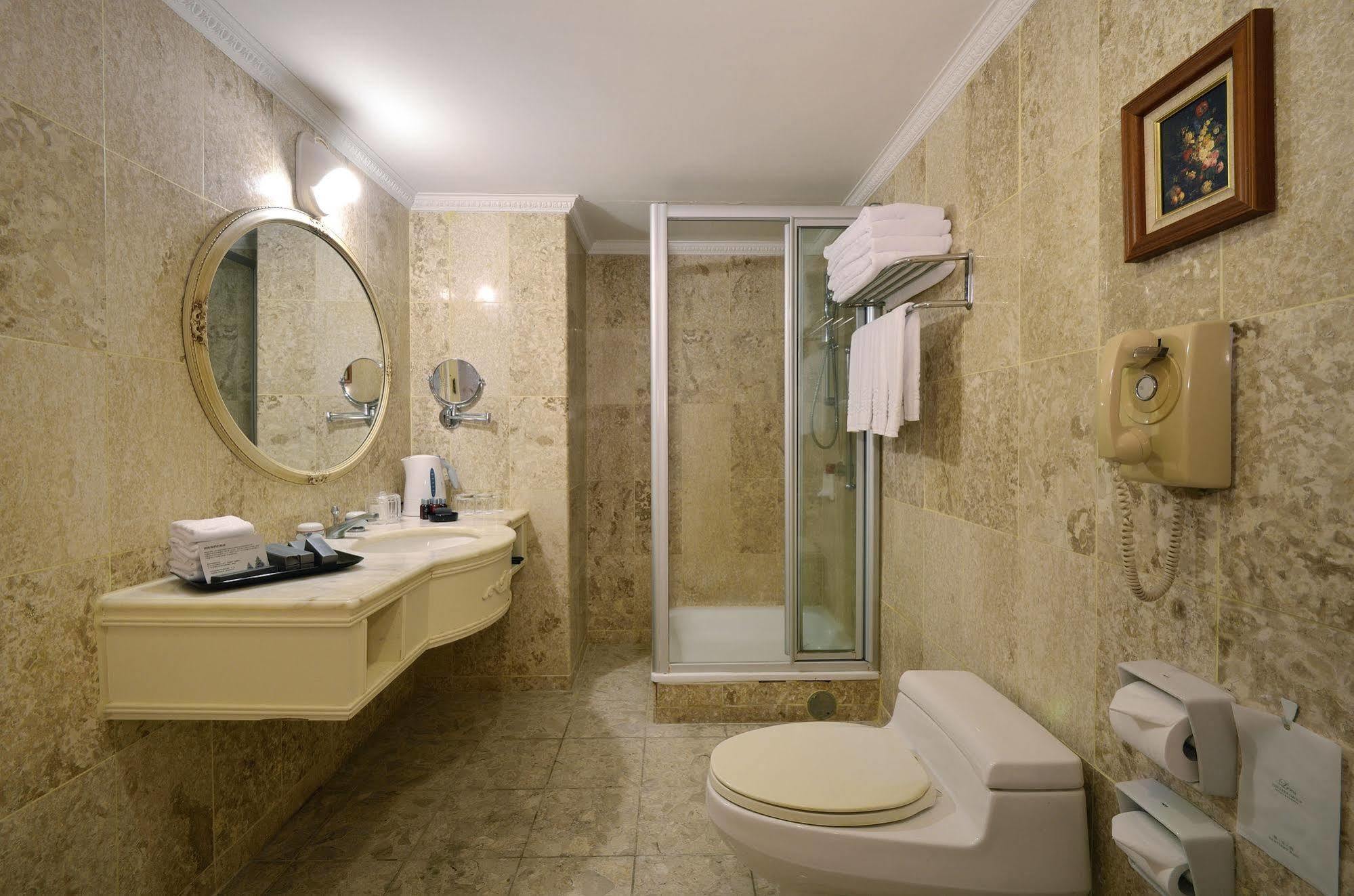 Lees Boutique Hotel Kaohsiung Eksteriør billede